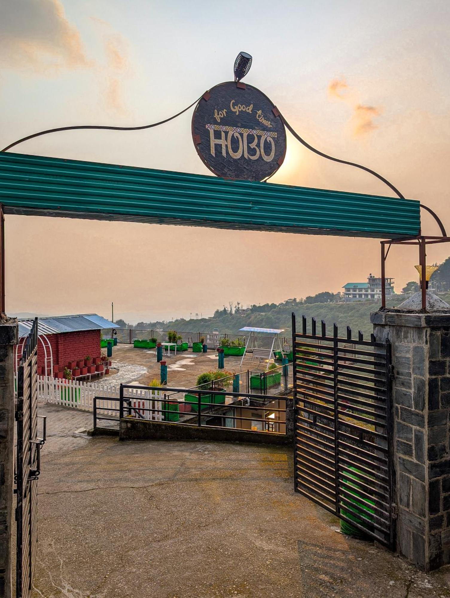 Hobo Hostel Dharamshala Exteriör bild