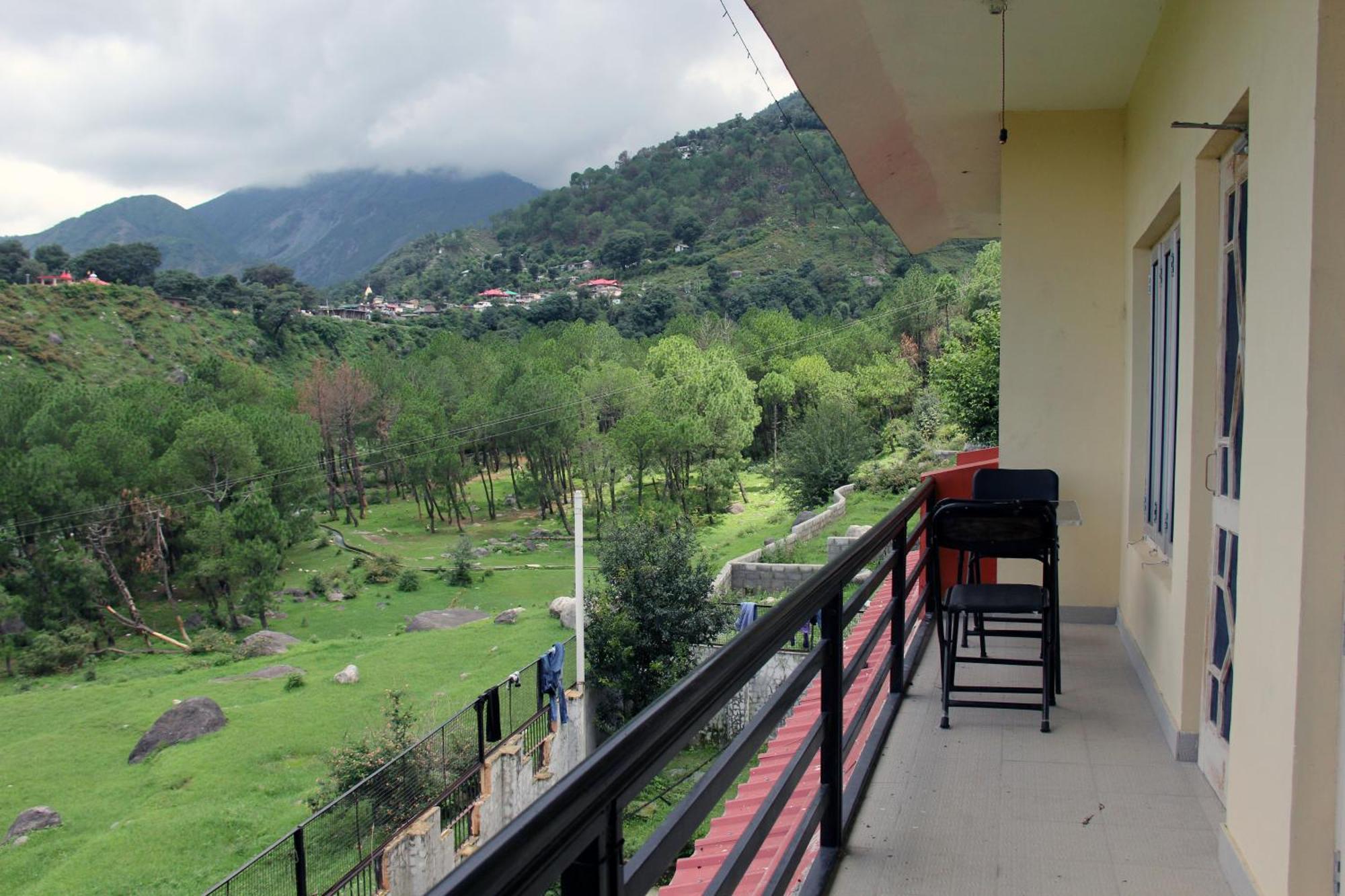 Hobo Hostel Dharamshala Exteriör bild
